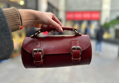 Hakiki Deri Kadın El Çantası – El Yapımı Silindirik Tasarım Premium Çanta