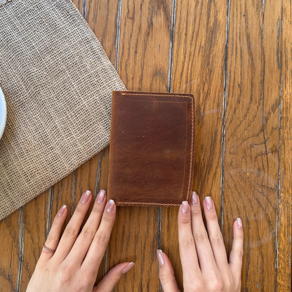 Hakiki Deri Pasaport Cüzdanı – Kartlıklı Minimal Seyahat Organizer | El Yapımı Gerçek Deri Pasaport Kılıf