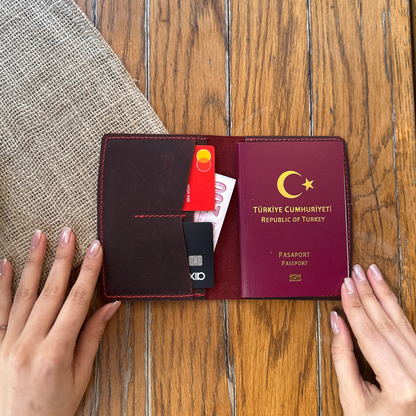 Hakiki Deri Pasaport Cüzdanı – Kartlıklı Minimal Seyahat Organizer | El Yapımı Gerçek Deri Pasaport Kılıf