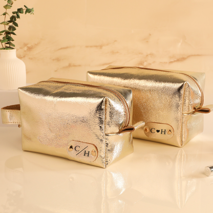 Kişiye Özel Gold Renkli Hakiki Deri Makyaj Çantası – İsim Yazılı Şık Kozmetik Organizer