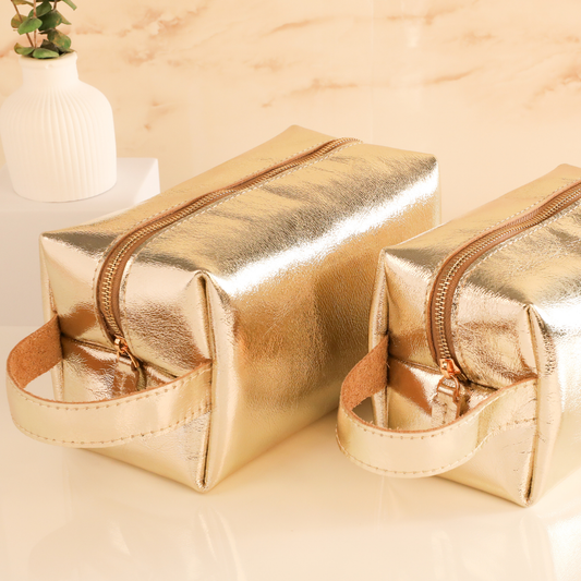 Kişiye Özel Gold Renkli Hakiki Deri Makyaj Çantası – İsim Yazılı Şık Kozmetik Organizer