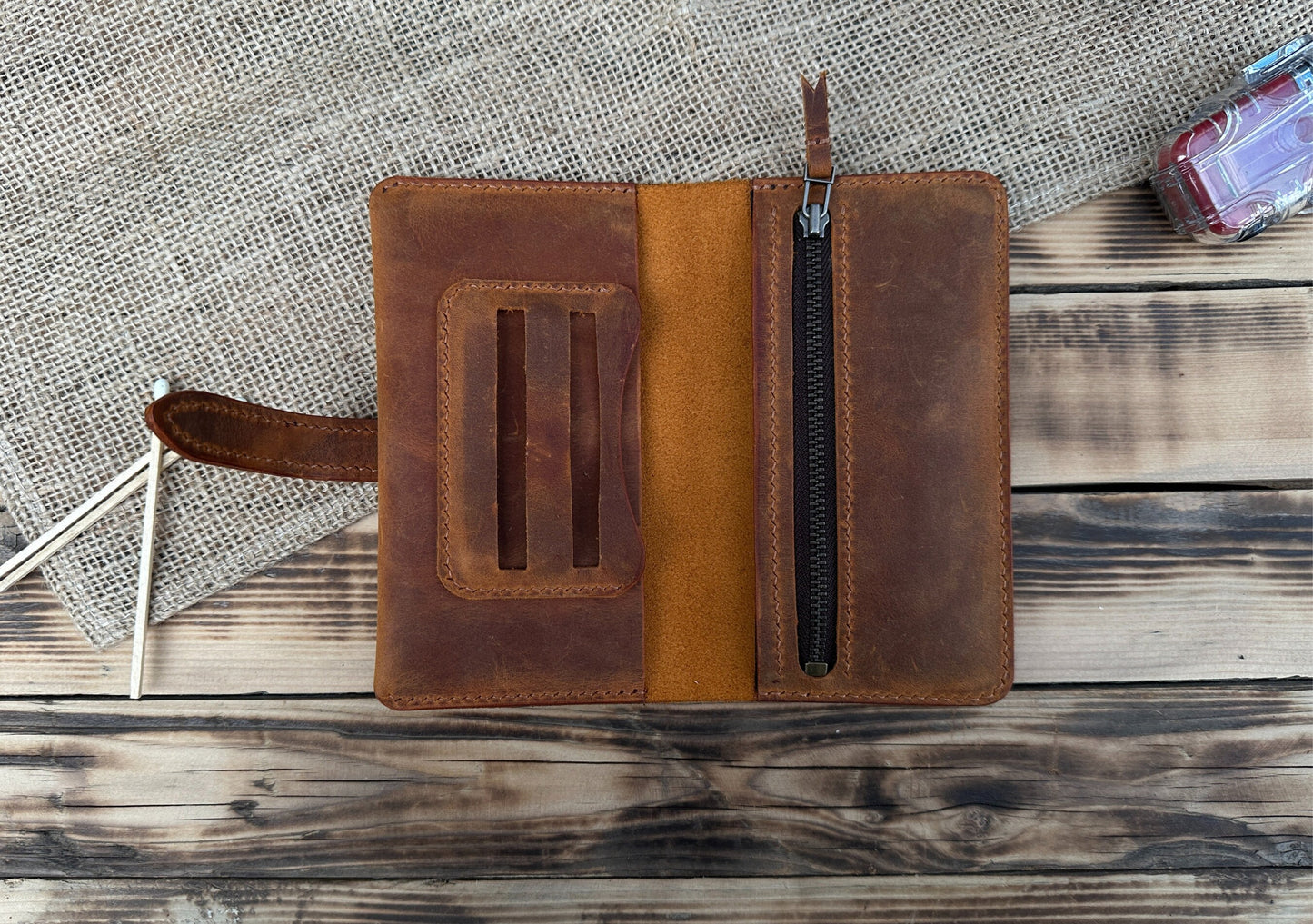 Crazy Deri Tütün Kılıfı – Hakiki Deri El Yapımı Kişiye Özel Tütün Çantası