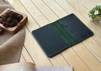 Hakiki Deri Pasaport Cüzdanı – Kartlıklı Minimal Seyahat Organizer | El Yapımı Gerçek Deri Pasaport Kılıf
